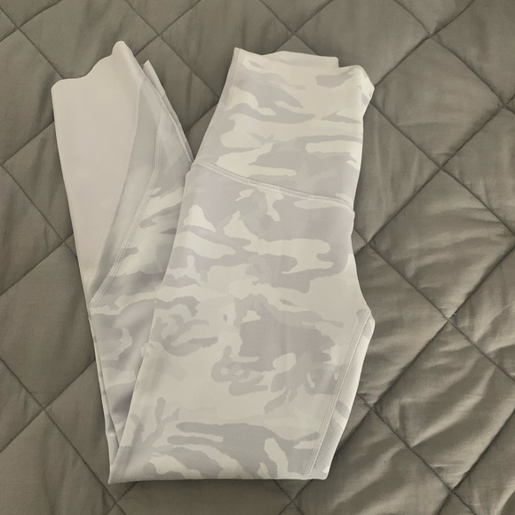 Lululemon white camo leggings - Picture 3 of 4
